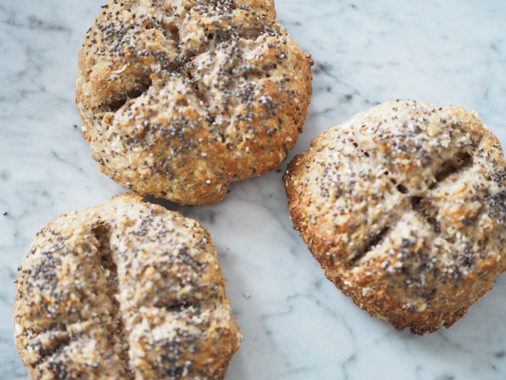 Selfmade Chia-Brötchen