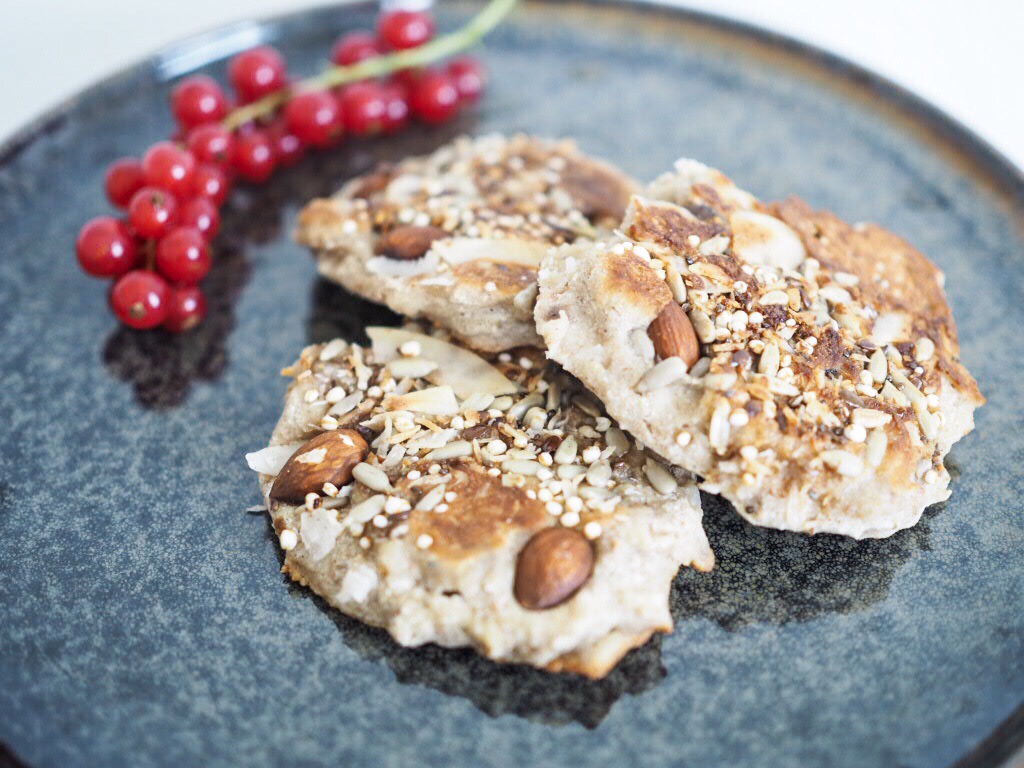 Basisches Frühstück: Pancakes mit Crunch (vegan + glutenfrei)