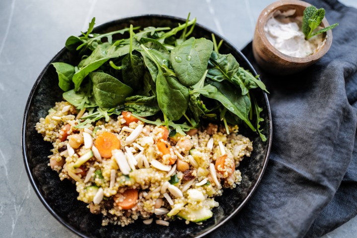 Gesund und einfaches Meal Prep: Bunte Quinoa Bowl